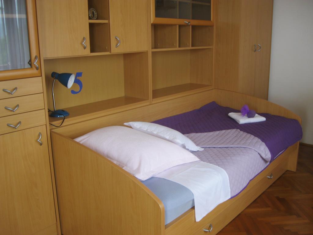 Apartment Promona Drnis Ngoại thất bức ảnh
