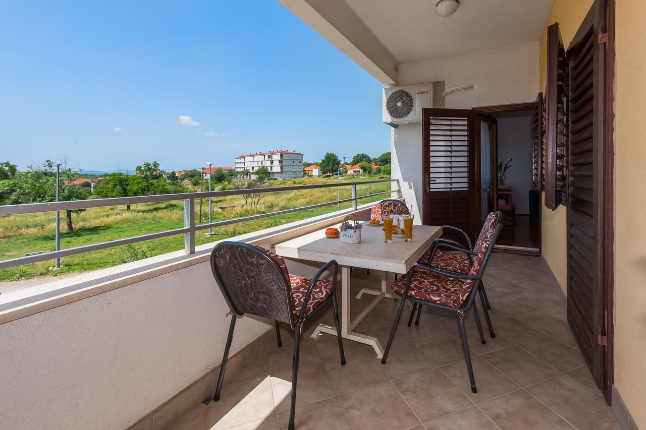 Apartment Promona Drnis Ngoại thất bức ảnh